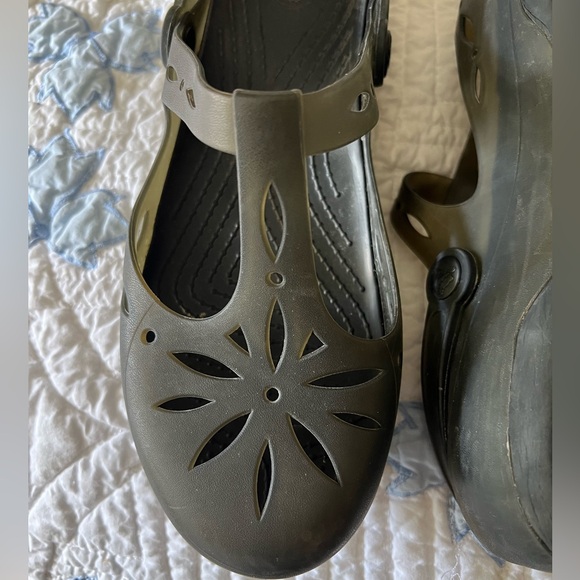 CROCS T-strap Size 9 Maryjanes - Picture 4 of 4